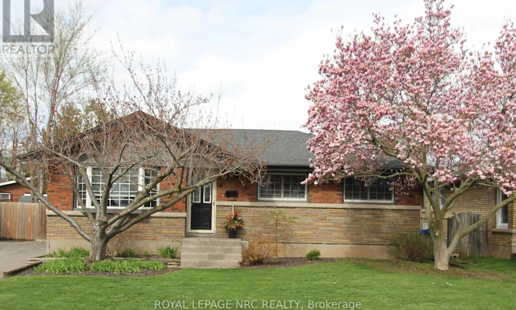 9 Greenhill Drive