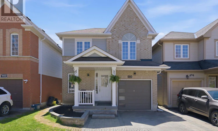 910 Taggart Crescent