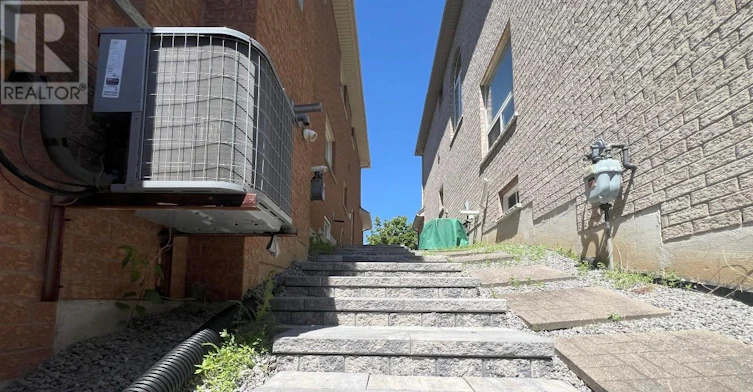 BSMT-44 Alpine Crescent, Richmond Hill, ON, L4S 1W4 - 11