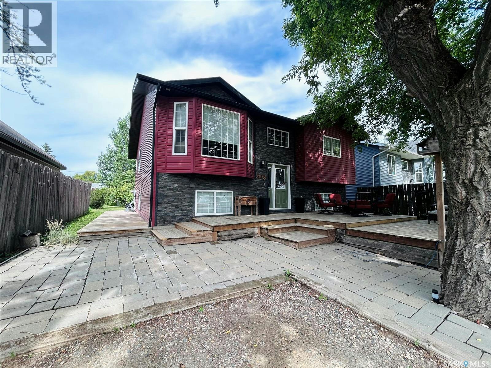 608 Alberni Street, Moosomin, SK, S0G 3N0