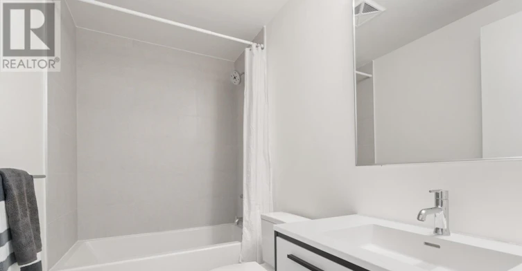 1702-385 Winston Road, Grimsby, ON, L3M 0J3 - 22