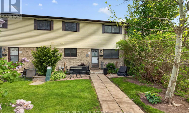 84-825 Dundalk Drive