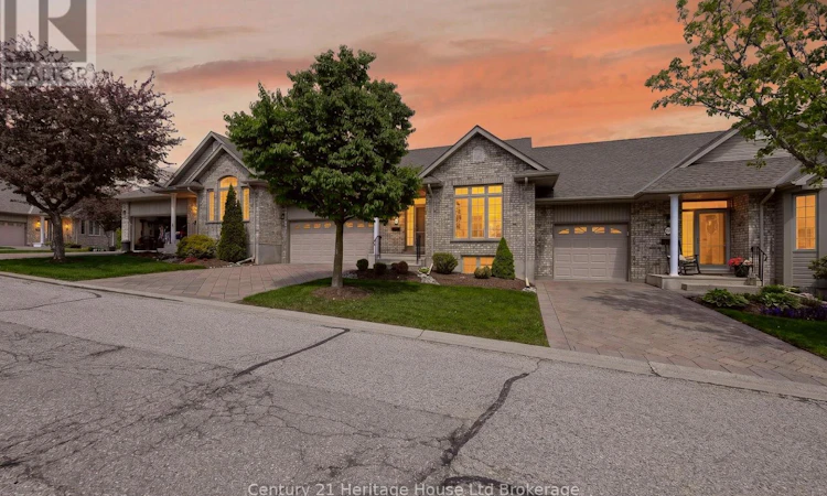 13-450 Lakeview Drive
