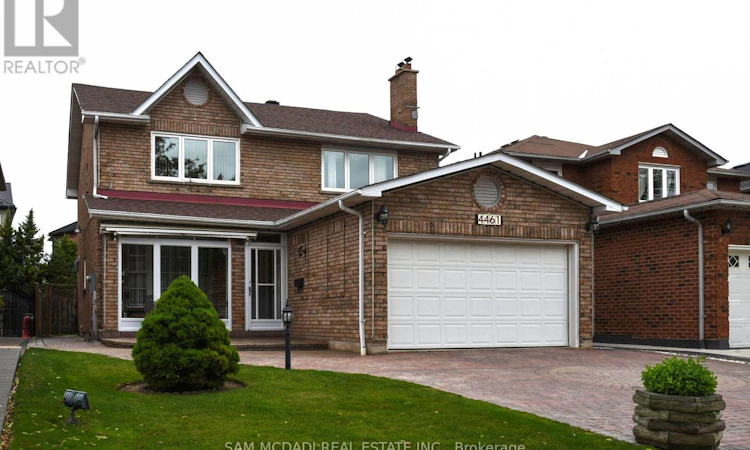 4461 Gladebrook Crescent
