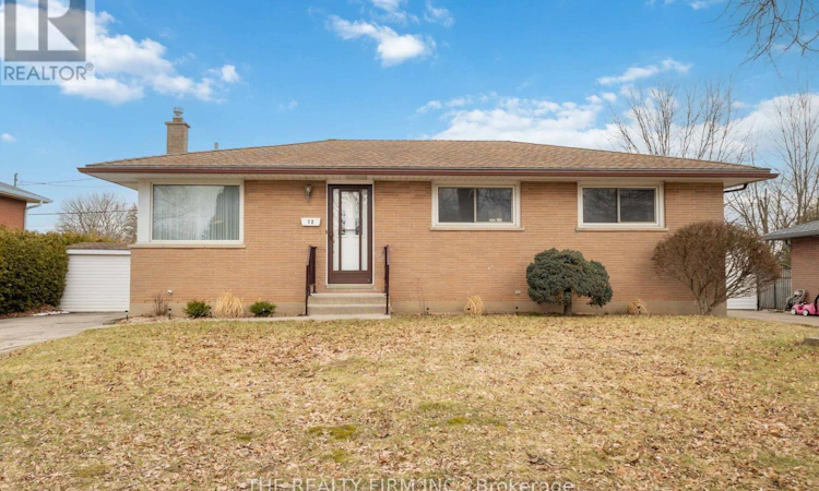 12 Curtis Avenue