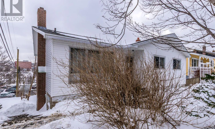 11 Taylor Place