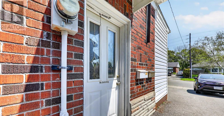 226 Wilson Road S, Oshawa, ON, L1H 6C3 - 4