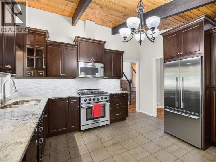 655 Macintosh Street, Coquitlam, BC, V3J 4Y4 - 6