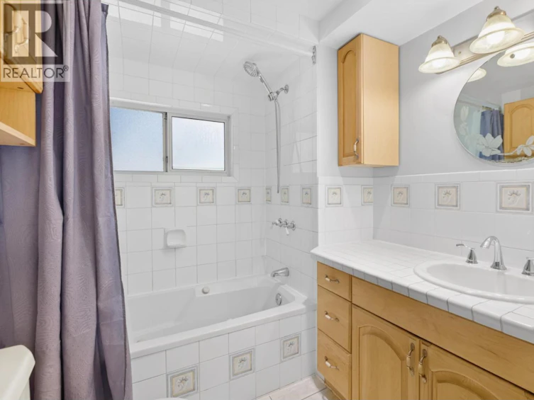 655 Macintosh Street, Coquitlam, BC, V3J 4Y4 - 15