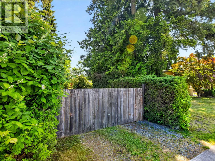 655 Macintosh Street, Coquitlam, BC, V3J 4Y4 - 36