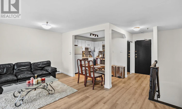 101-75 Collins Grove