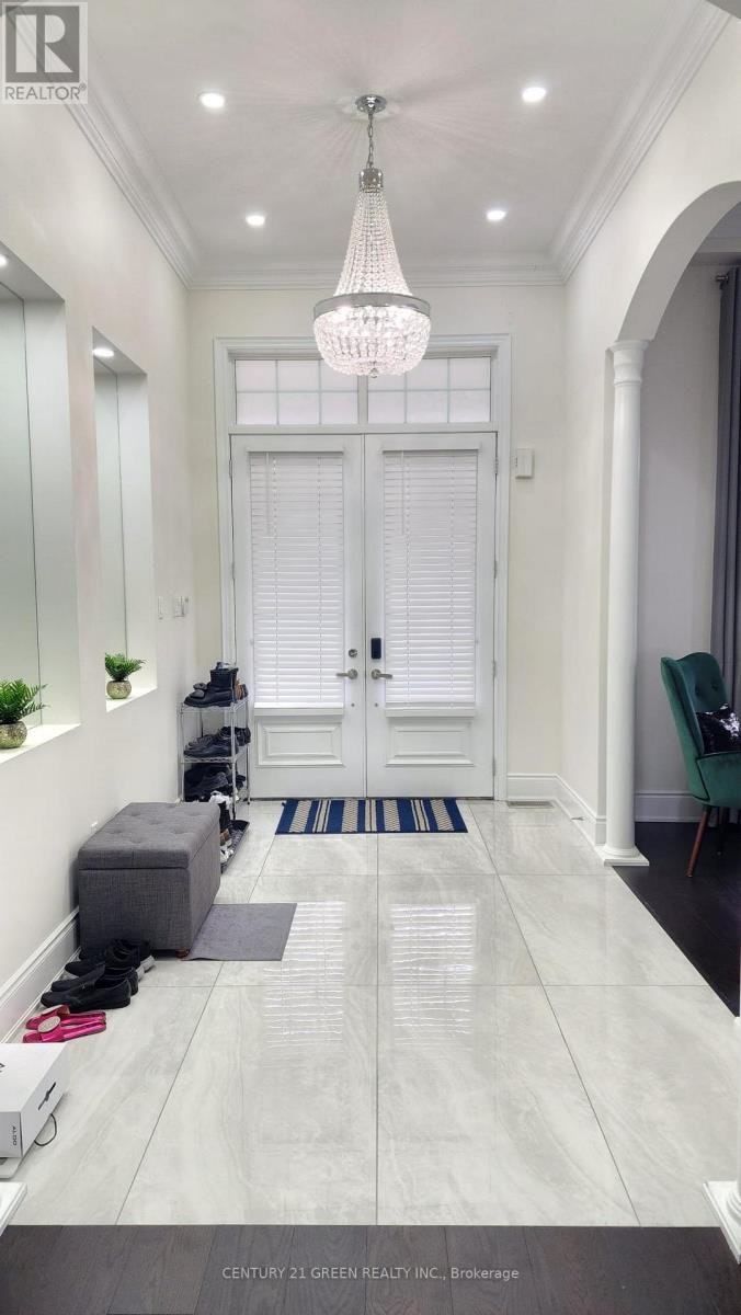 MAIN-12 Royal West Drive, Brampton, ON, L6X 2X3 - 4