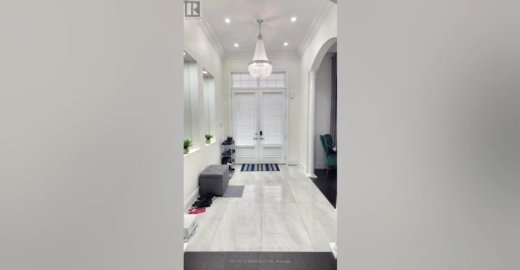 MAIN-12 Royal West Drive, Brampton, ON, L6X 2X3 - 4
