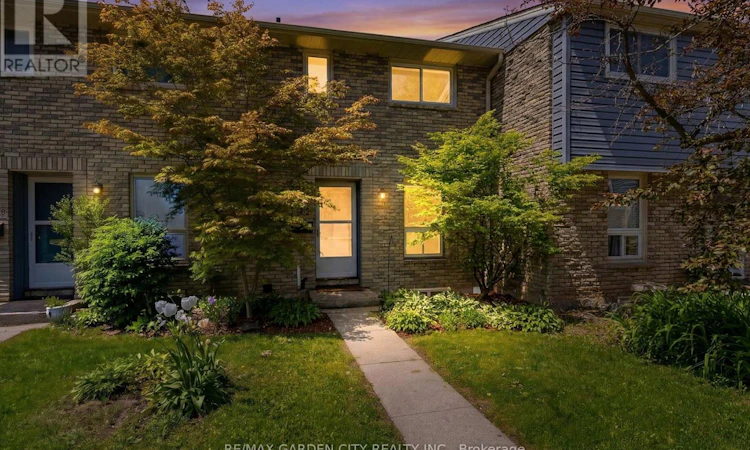 32-75 Ventura Drive