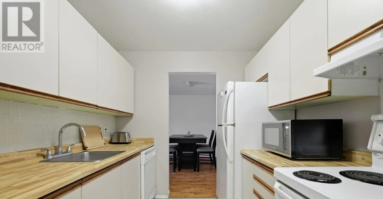 201-2228 Trafalgar Street, London, ON, N5V 4J8 - 4