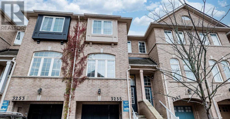 3255 Redpath Circle, Mississauga, ON, L5N 8R3 - 2