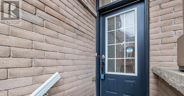 3255 Redpath Circle, Mississauga, ON, L5N 8R3 - 3