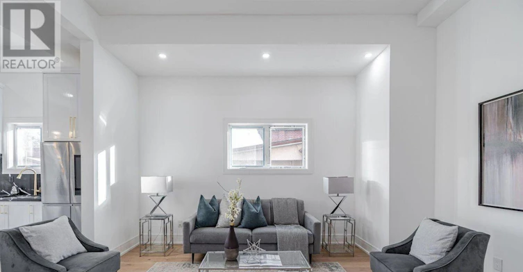 55 Renfield Street, Toronto, ON, M6M 4V5 - 6