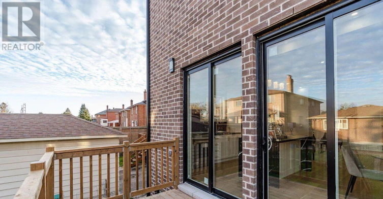 55 Renfield Street, Toronto, ON, M6M 4V5 - 38