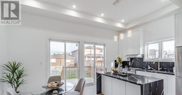 55 Renfield Street, Toronto, ON, M6M 4V5 - 7