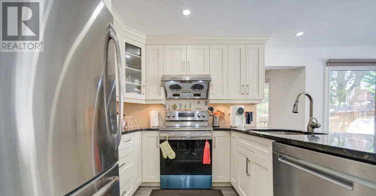 17 Garnish Green Main, Markham, ON, L3P 4P4 - 19