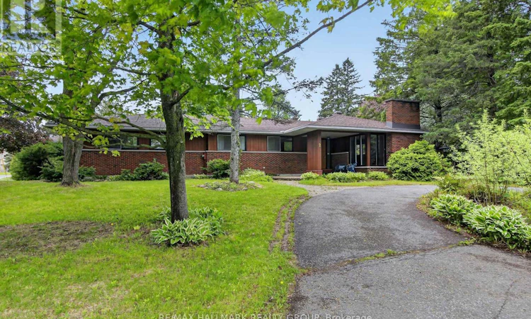 2 Birdstone Avenue