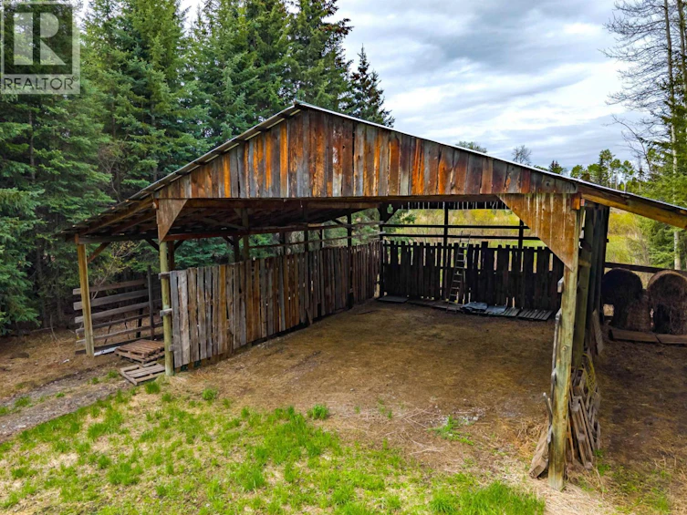 7497 Little Fort 24 Highway, Bridge Lake, BC, V0K 1X2 - 16