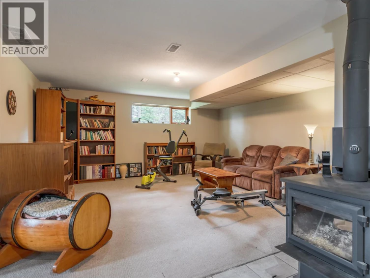 7497 Little Fort 24 Highway, Bridge Lake, BC, V0K 1X2 - 27
