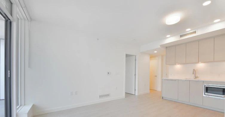 812-13675 107a Avenue, Surrey, BC, V3T 0X3 - 12
