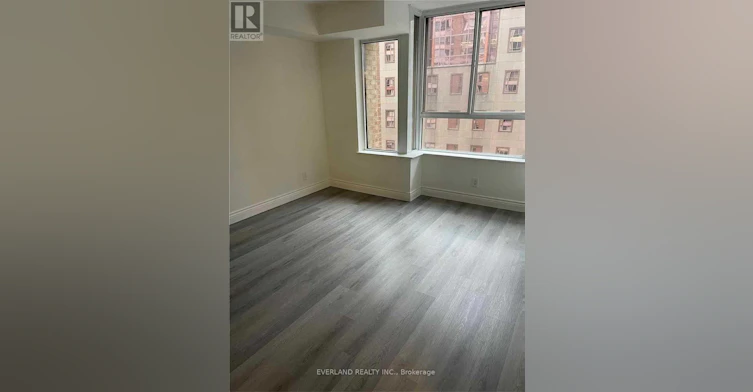 1207-717 Bay Street, Toronto, ON, M5G 2J9 - 2
