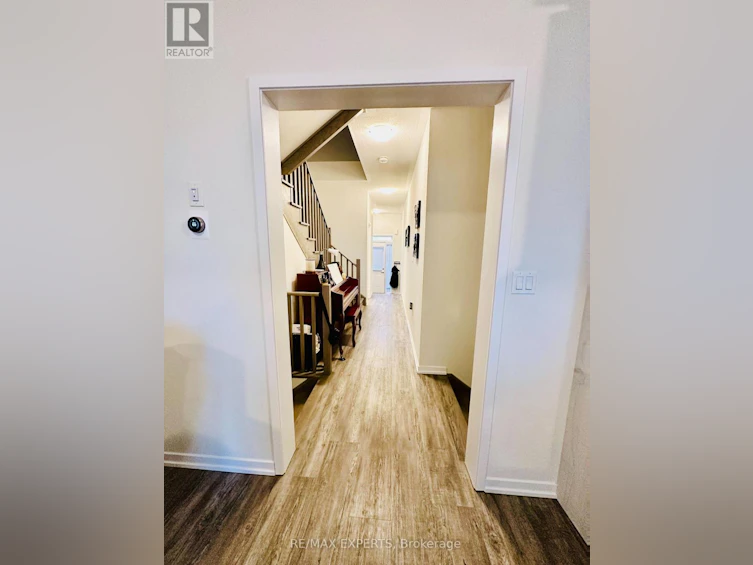 1541 Wheatcroft Drive, Oshawa, ON, L1L 0W5 - 9