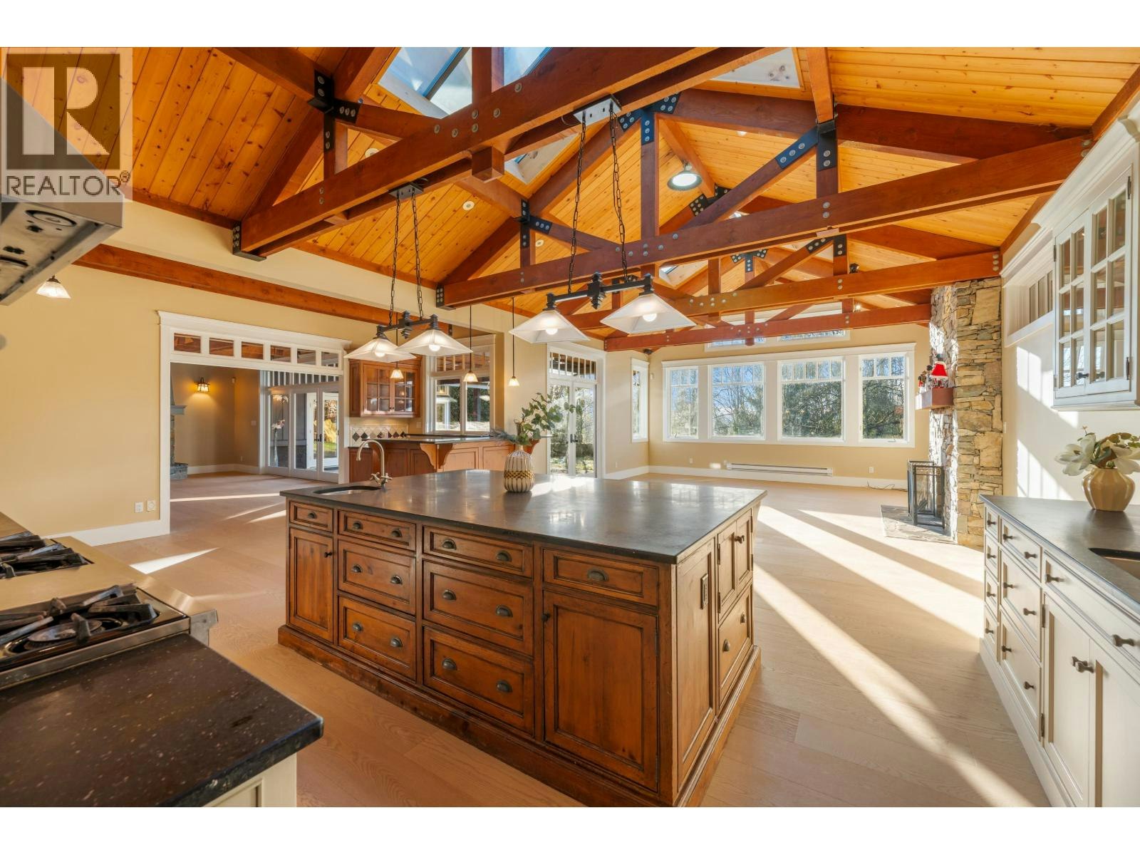 366 Keith Road, West Vancouver, BC, V7T 1L7