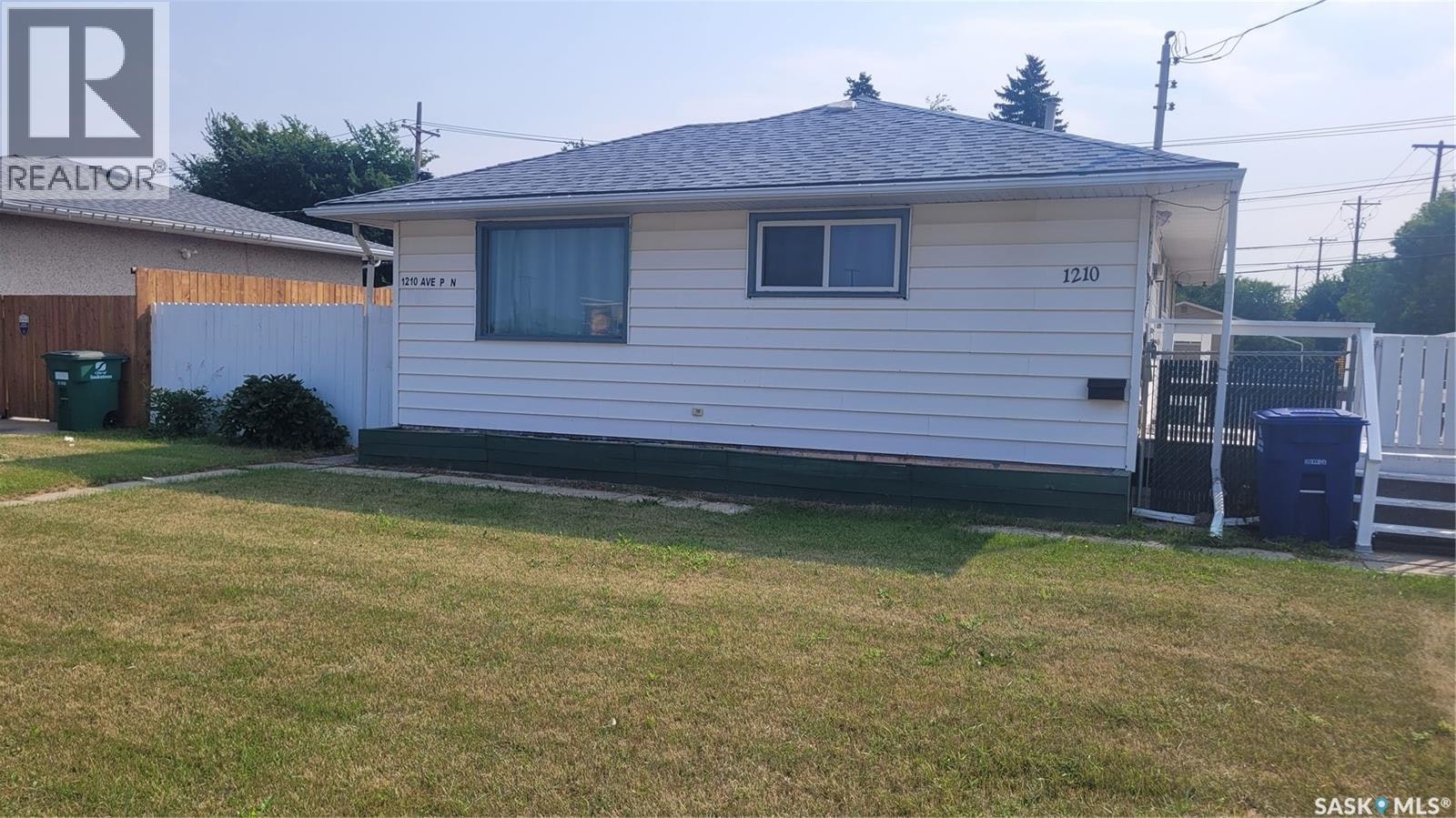 1210 P Avenue N, Saskatoon, SK, S7L 2W9