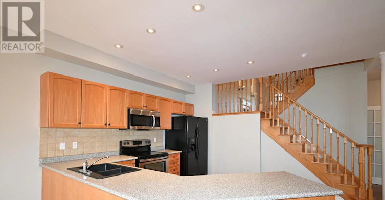 UPPER-28 Silvercreek Crescent, Barrie, ON, L4N 1S7 - 7