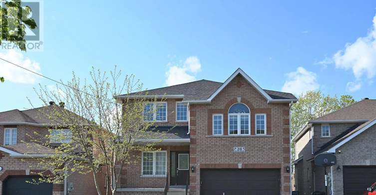 UPPER-28 Silvercreek Crescent, Barrie, ON, L4N 1S7