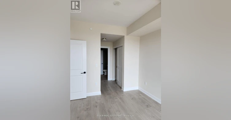 319-3200 William Coltson Avenue, Oakville, ON, L6H 7W6 - 10