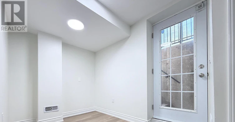 BSMT-5713 Sparkwell Drive, Mississauga, ON, L5R 3N8 - 10