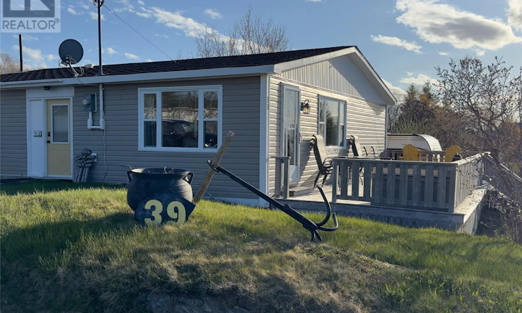 39 Church Loop