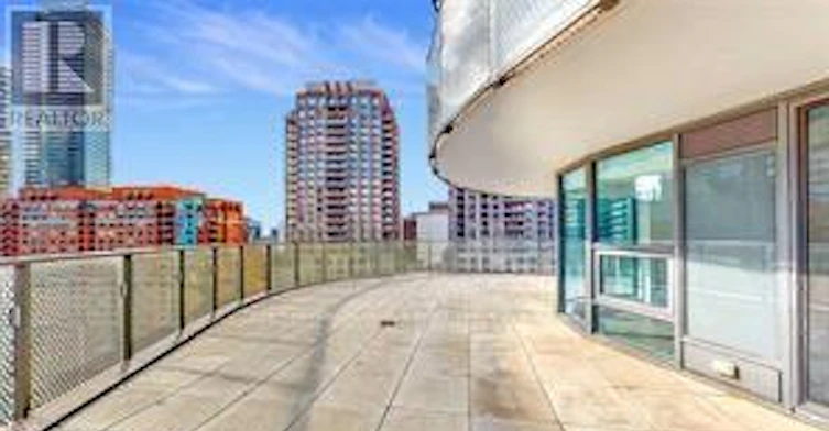 805-11 Wellesley Street W, Toronto, ON, M4Y 1E8 - 4