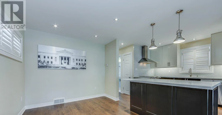 57 Red Deer Avenue, Toronto, ON, M1N 2Z3 - 5