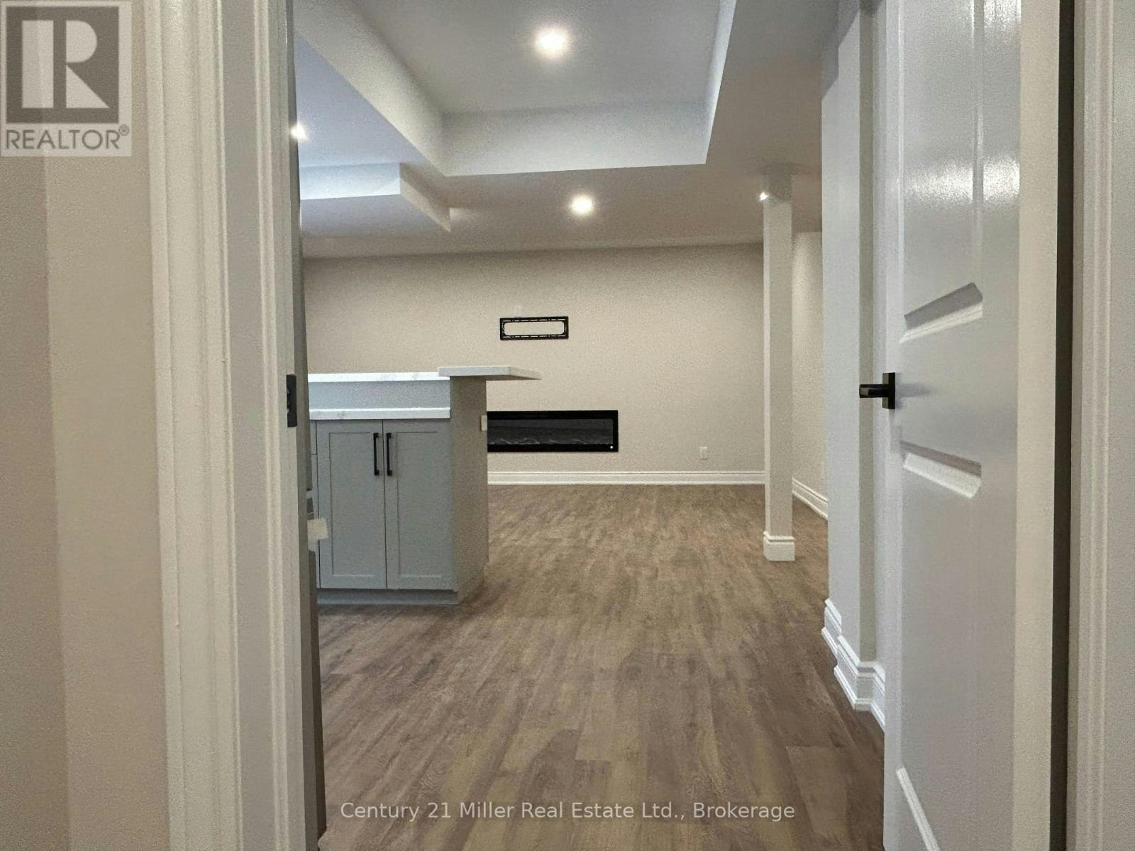 LOWER-2318 Valley Forest Way, Oakville, ON, L6H 6W8 - 2