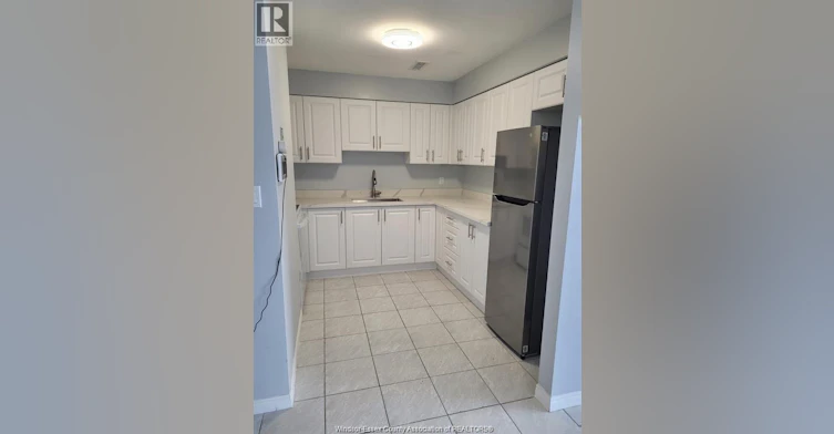 1-3875 Tecumseh Road East, Windsor, ON, N8W 1T1 - 4
