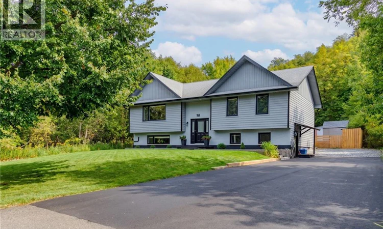 958 Kennebecasis Drive