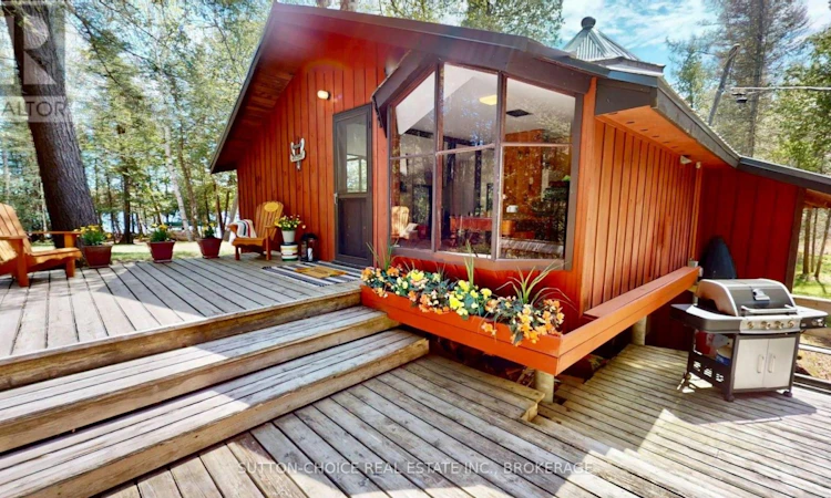 104 Hemlock Island