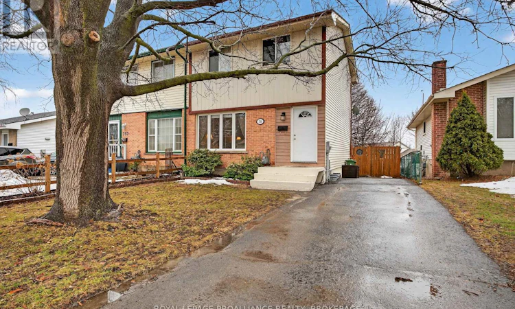 759 Somerset Crescent