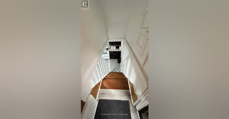 LOWER-8 Runnymede Road, Toronto, ON, M6S 2Y2 - 18