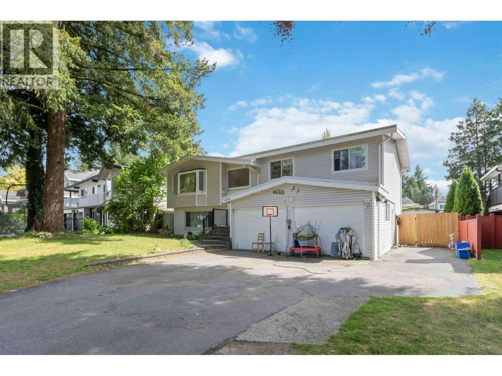 19536 118b Avenue, Pitt Meadows, BC, V3Y 1L3