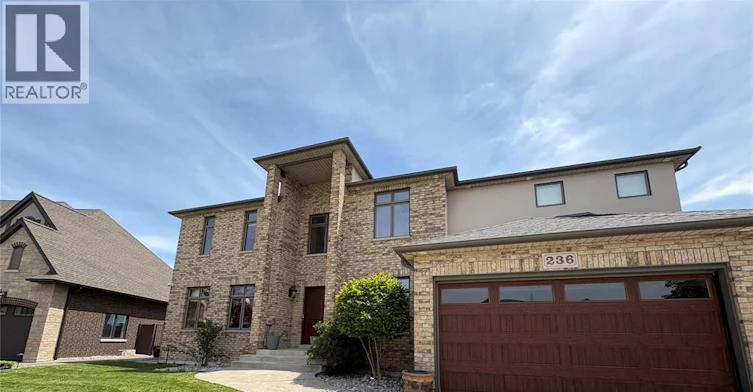 236 Shoreview Circle, Windsor, ON, N8P 1M7 - 2