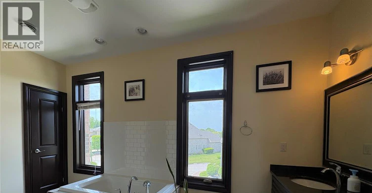 236 Shoreview Circle, Windsor, ON, N8P 1M7 - 23