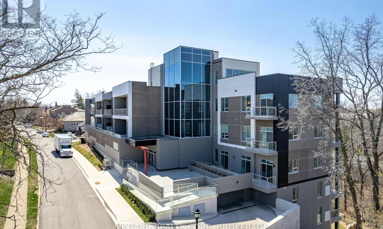 401-77 Yates Street